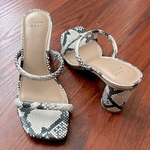 Like new heeled sandals. Size 6.5 in woman’s.